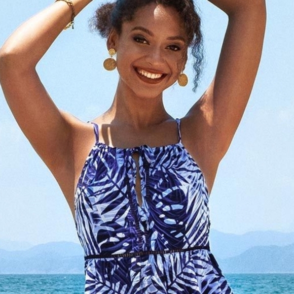 Norah Leafy High Neck Ruffle Dress Size Small - Picture 3 of 9